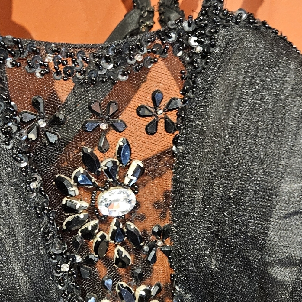 Black evening dress - Picture 5 of 8